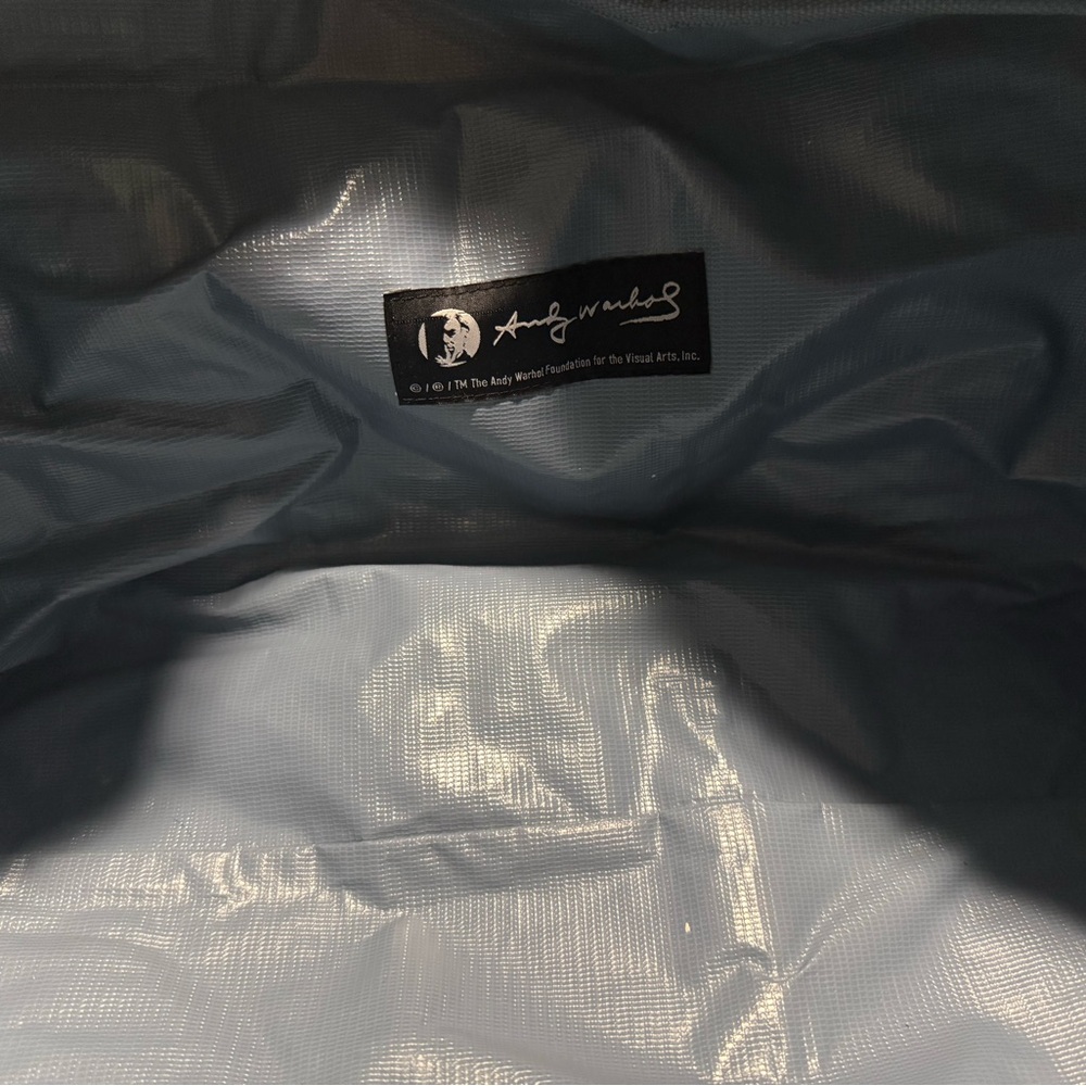Black Gun Print Men's Duffel Bag - Picture 5 of 5